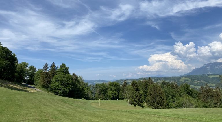 How to start golfing in Annecy Golf du Belvedere Lac d'Annecy