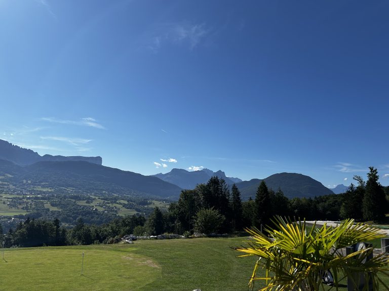 Formules de jeu en compétition au golf : ce qu’un débutant doit savoir