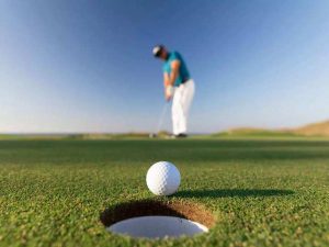 Exercices d’approche au golf: entraînement simple autour du green